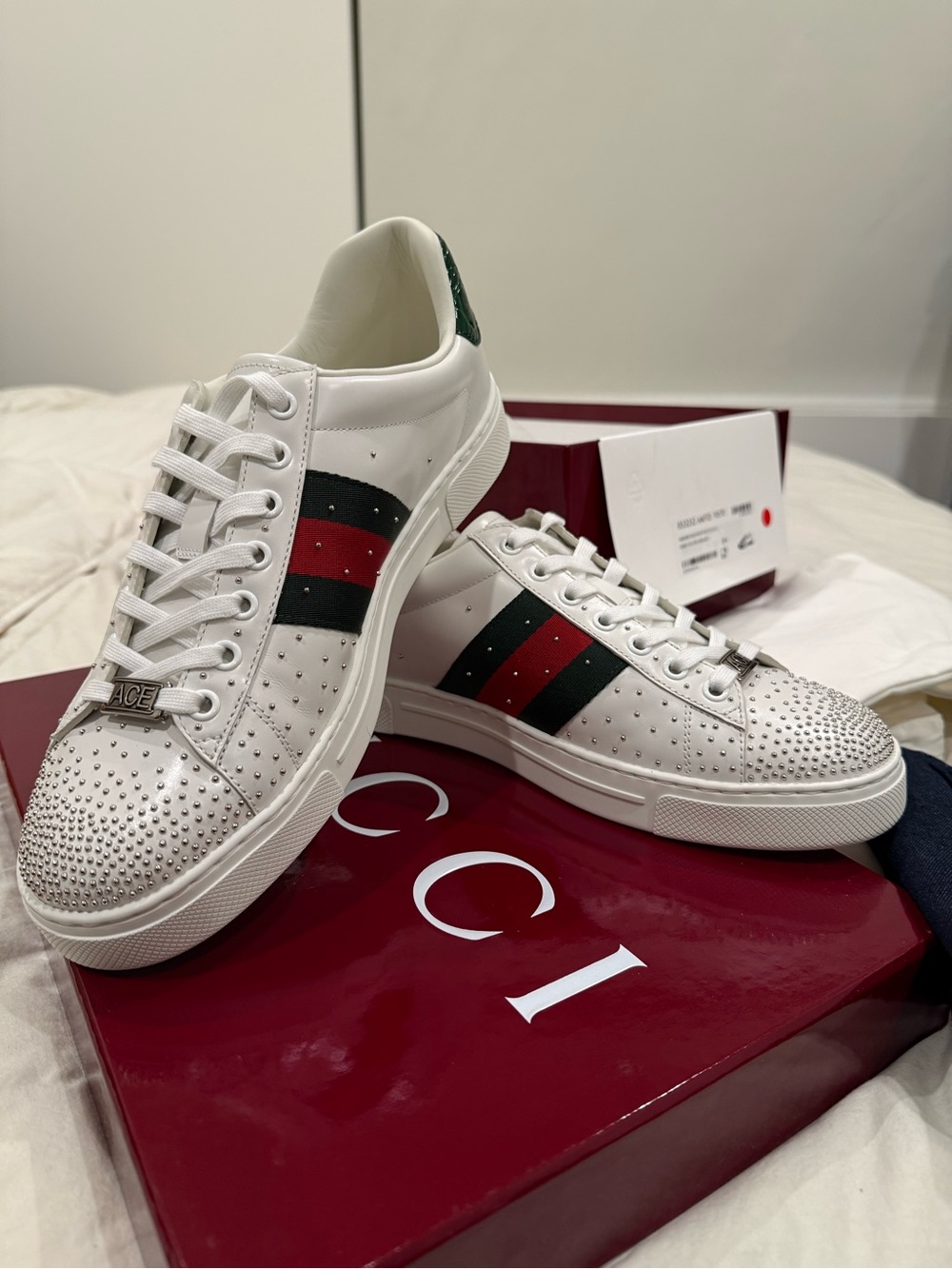 GUCCI White Studded Leather Sneakers with GUCCI stripe